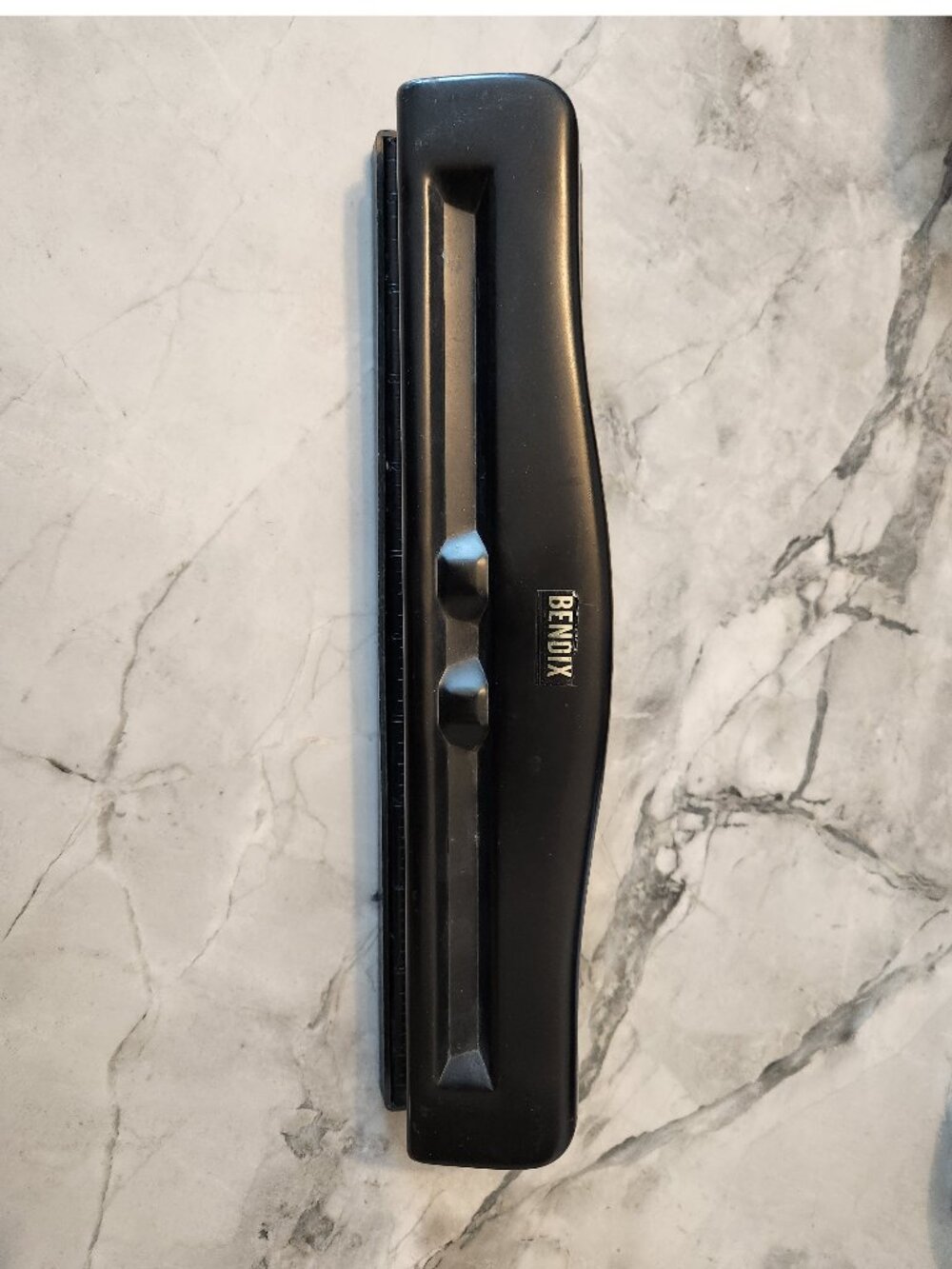 Bendix Heavy Duty Adjustable 2 or 3 hole punch.